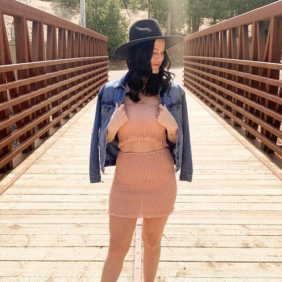 Meet your Posher, Megan - Picture 1 of 1